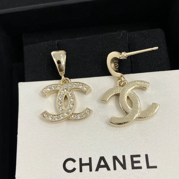 Chanel Crystal-Embellished CC Dangling Earrings Auth - Picture 4 of 5